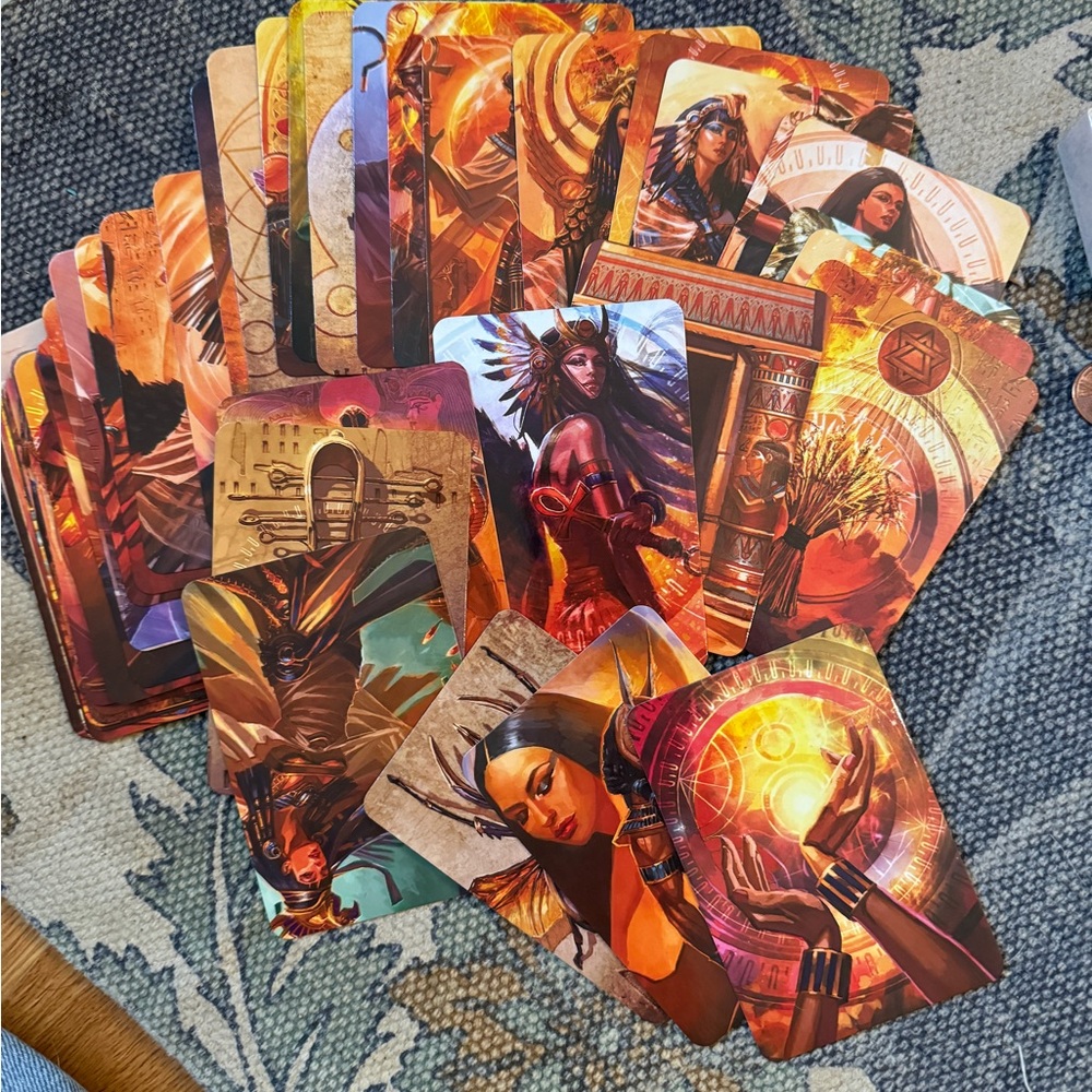 ORACLE CARDS! Gorgeous Isis oracle cards for tarot reading - Picture 2 of 4